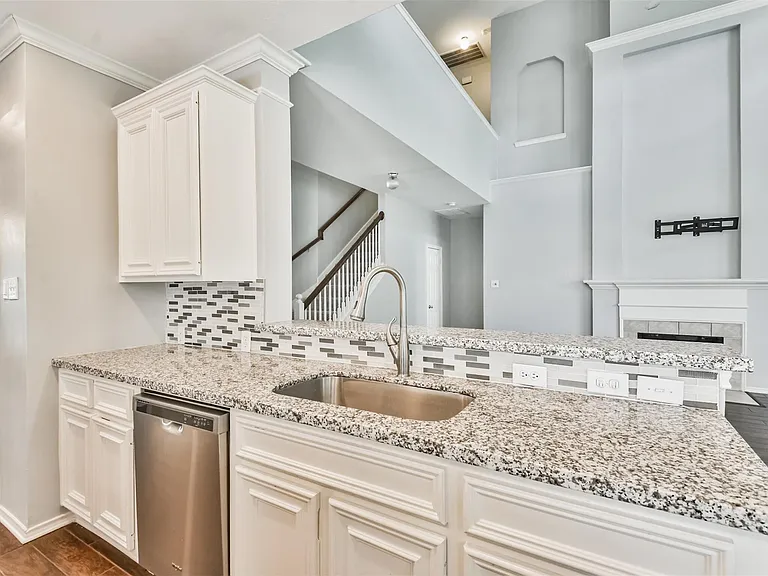 18802 Half Volley Cir — Photo 23