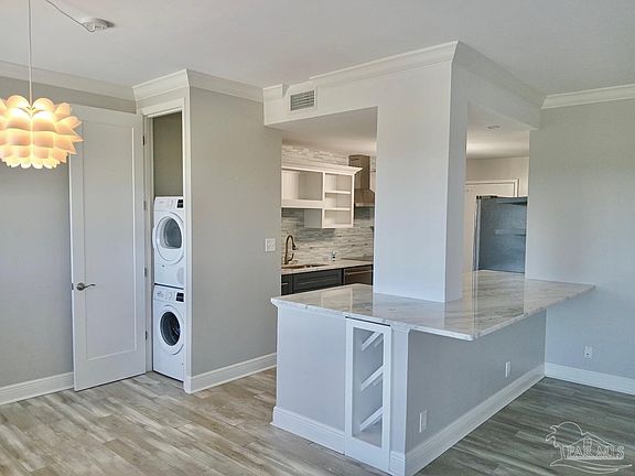 4th image of 825 Bayshore Dr APT 1002