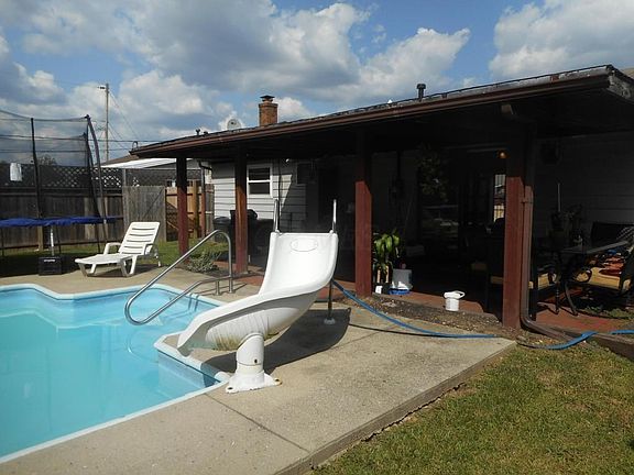 5th image of 4089 Swallowfield St
