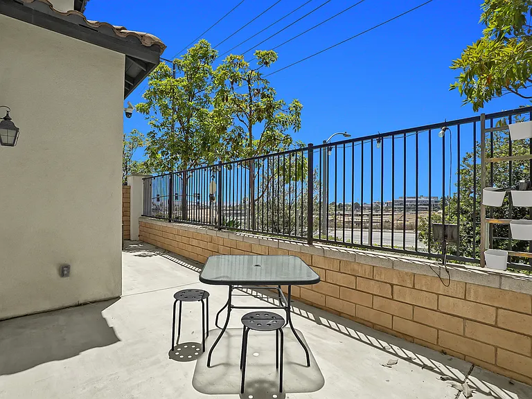 821 Parisa Pl — Photo 44