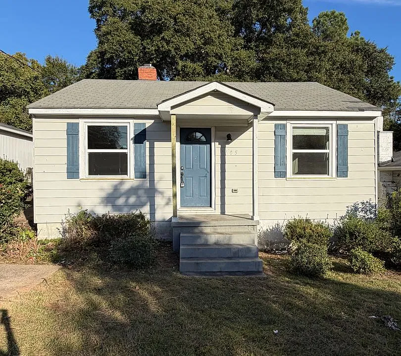 1605 16th Ave E