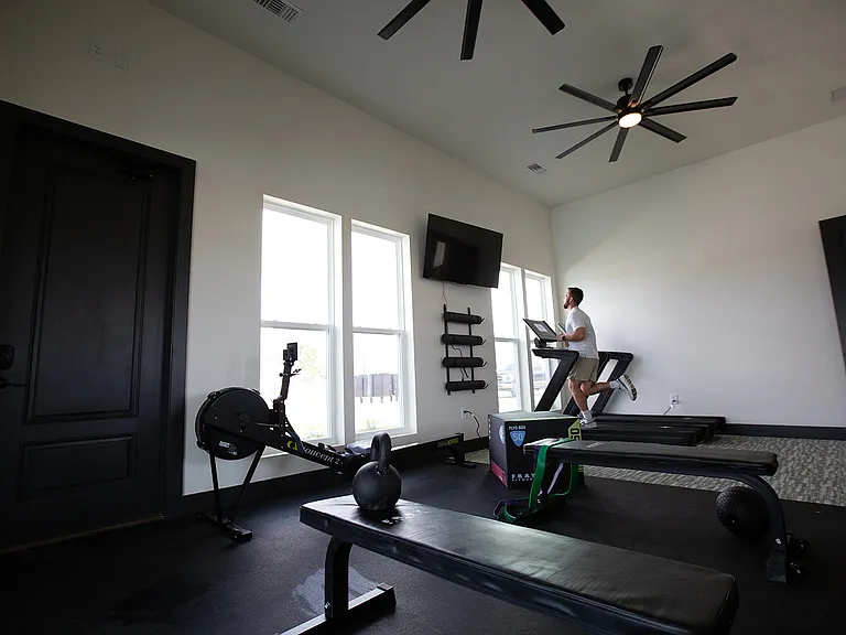 Fitness Center, 24/7