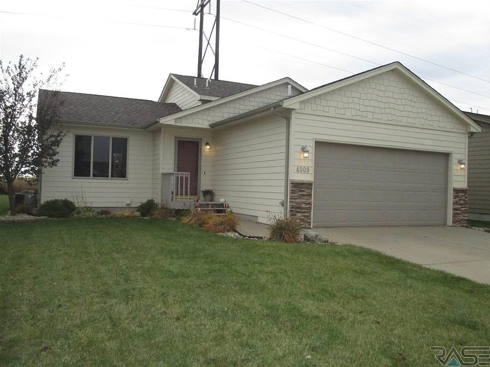 1st image of 4009 W 93rd St