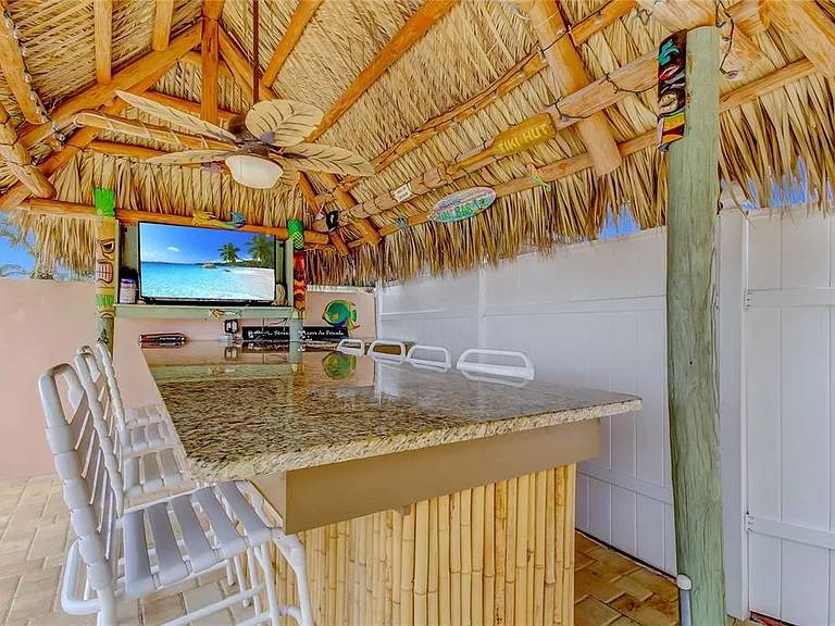 51 Island Way #108 — Photo 49