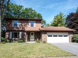 8828 Powderhorn Ln, Indianapolis, IN