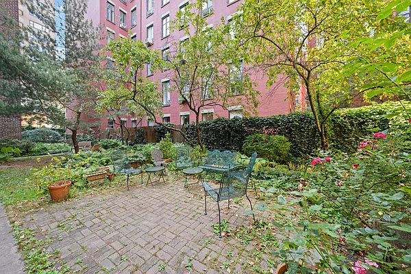 Rented by Douglas Elliman | media 12