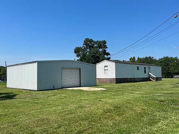 3rd image of 43 Dogwood Dr
