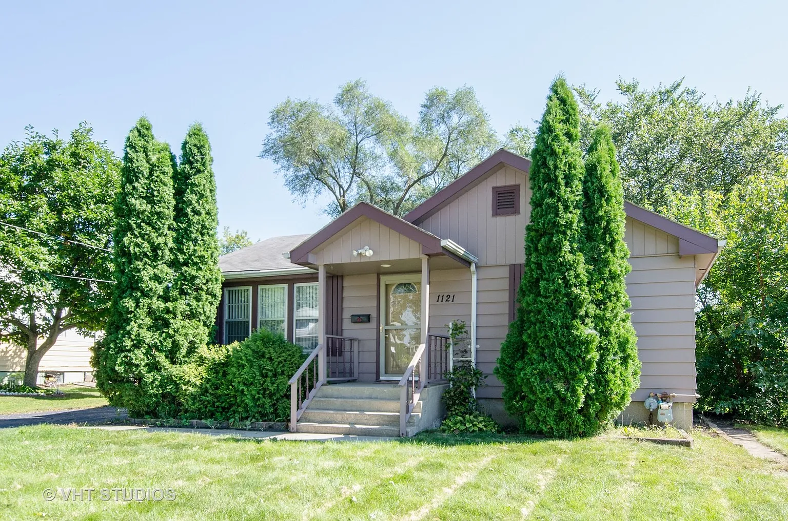 1121 Sherwood Ave photo 1