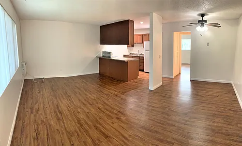 1304 Roxanne Dr Photo 1
