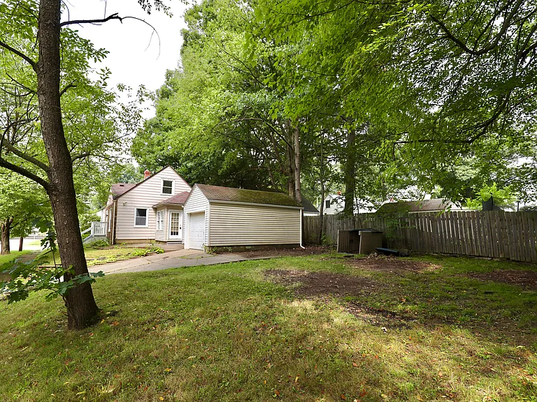 1217 Tioga Ave — Photo 22