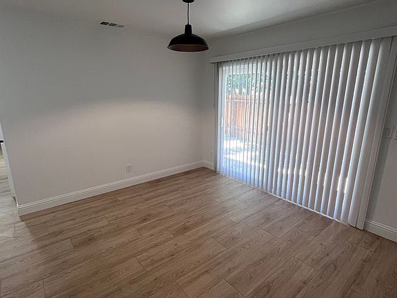 3rd image of 6347 Villa Dr