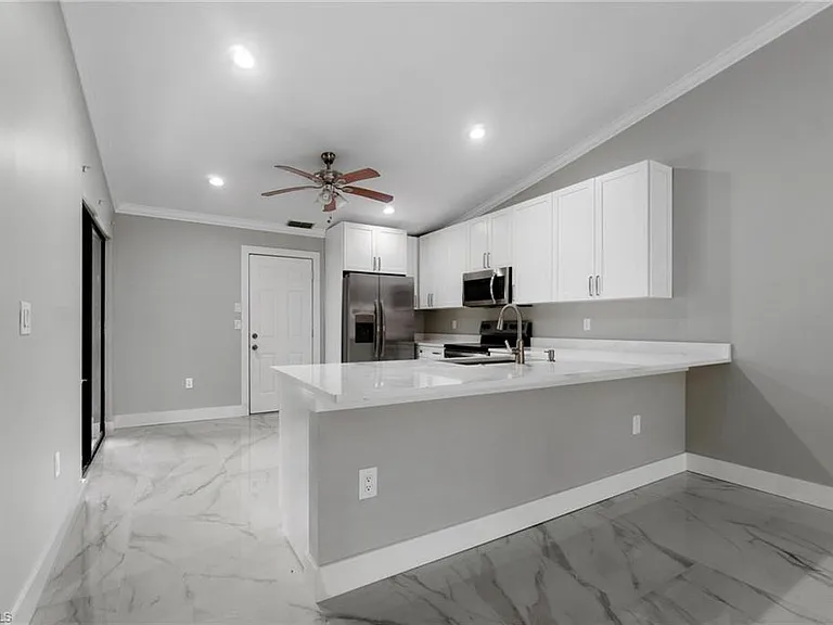 17754 Grande Bayou Ct — Photo 12