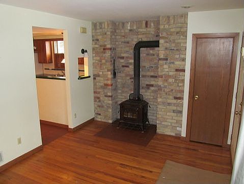 2nd image of 1748 York Ave