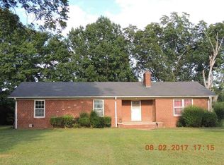 243 Hawkins Ln, Gurley, AL 35748