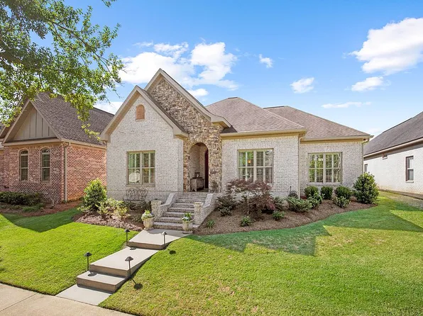 209 Kelso Ln, Dothan, AL 36305