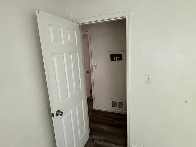 331 E Live Oak St — Photo 30