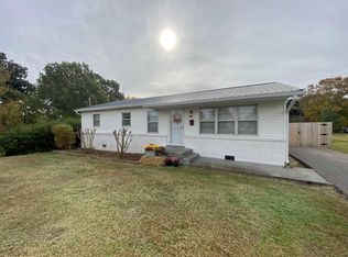 406 Jefferson St, Greenfield, TN 38230