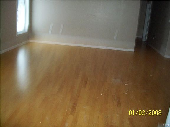 4th image of 36377 Sarah Ln