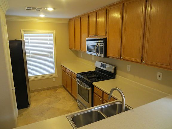 4th image of 119 Gilliflower Ave