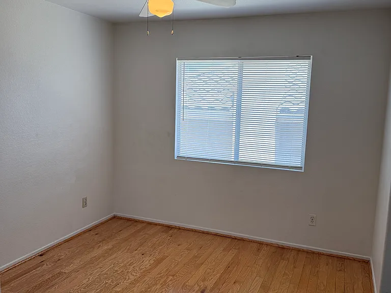 10234 Valley Waters Dr — Photo 26