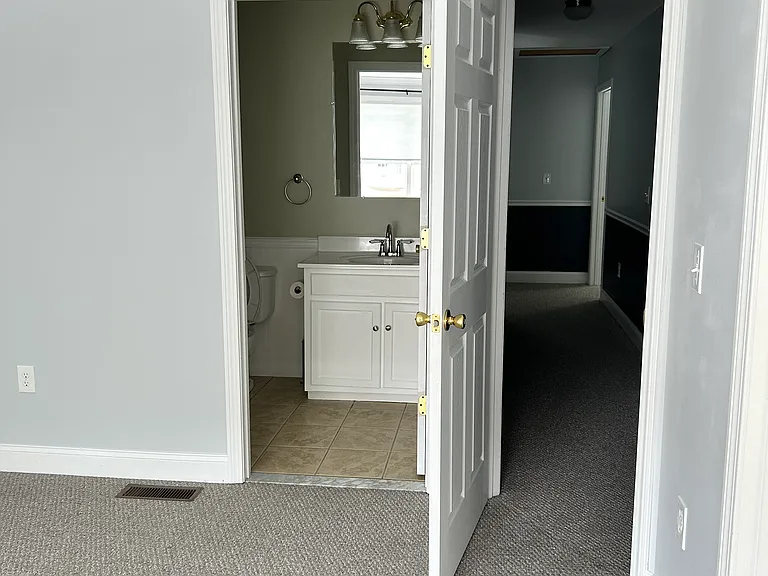 432 Howe St — Photo 30
