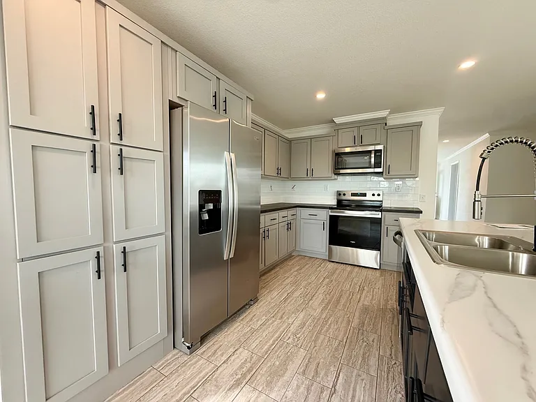 17340 San Carlos Blvd — Photo 42