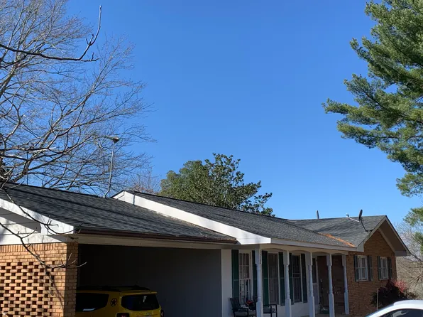 (undisclosed Address), Hiawassee, GA 30546