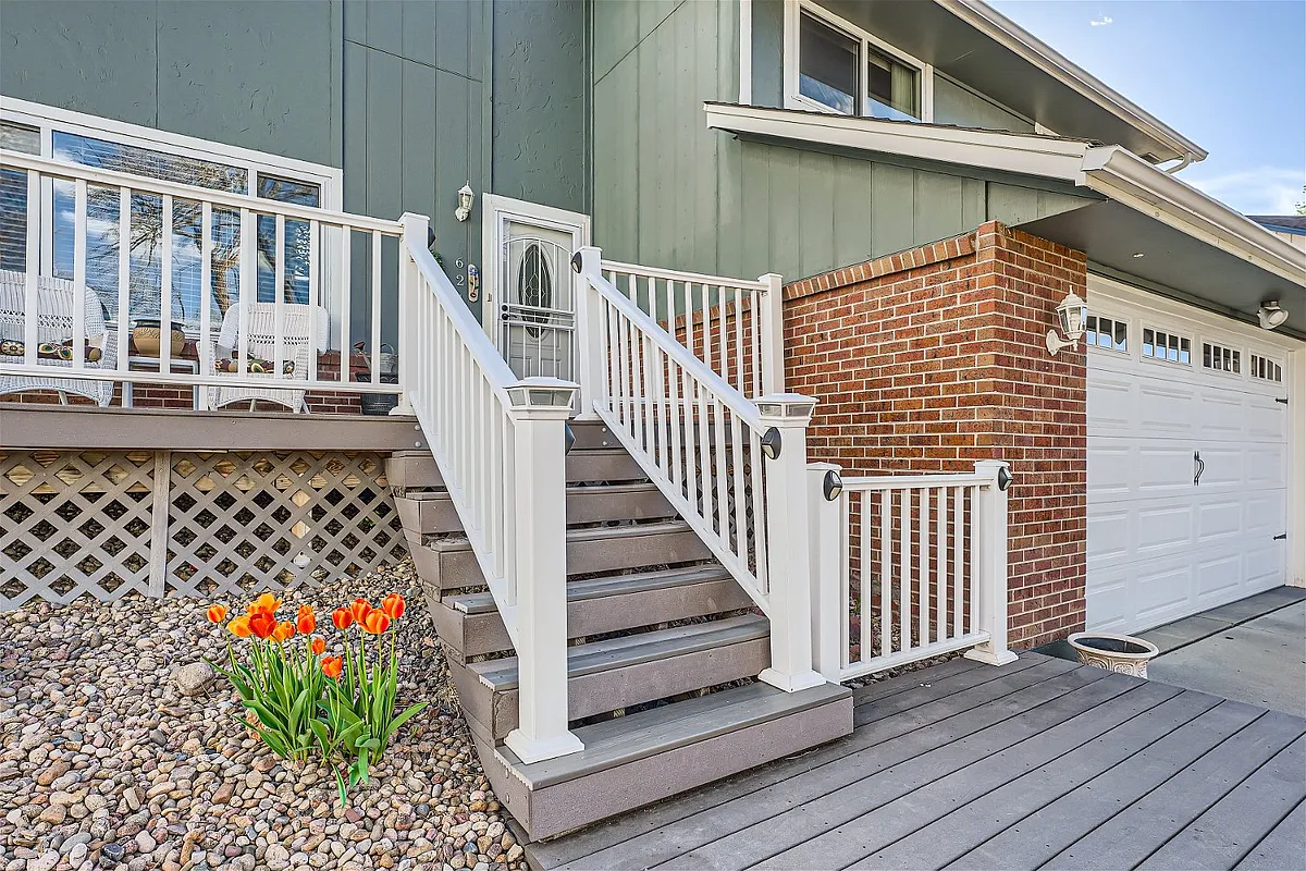 Building Photo - 621 Devinney Ct