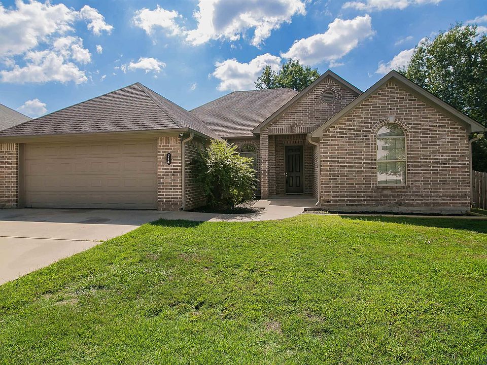 1st image of 714 Hollybrook Dr