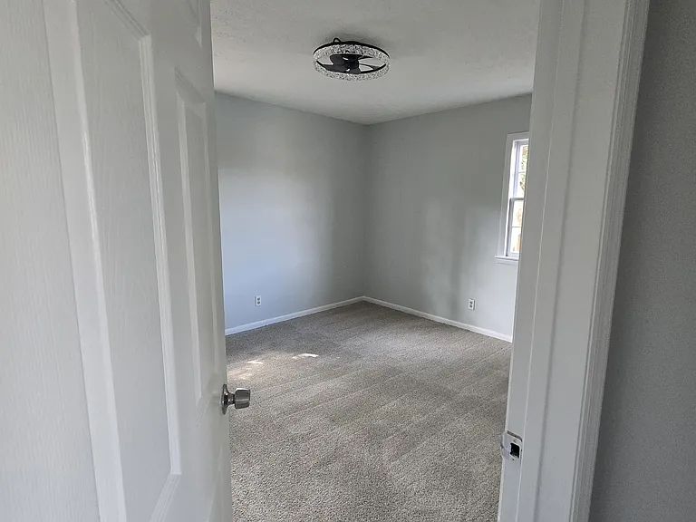 6319 Lynette Cir — Photo 9