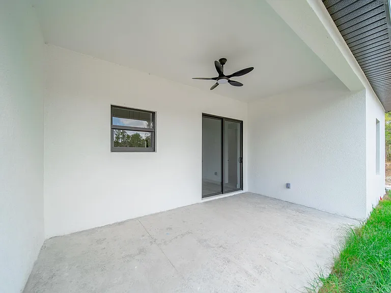 541 Ladd St — Photo 18