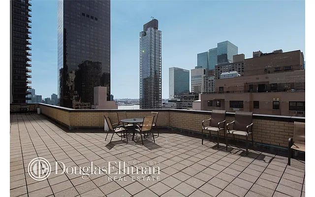 Sold by Douglas Elliman | media 19