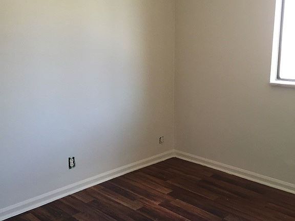 4th image of 709 Courchelle Ct #B