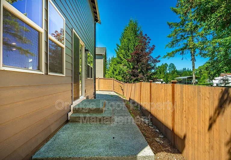 5611 151st Street Ct E — Photo 51