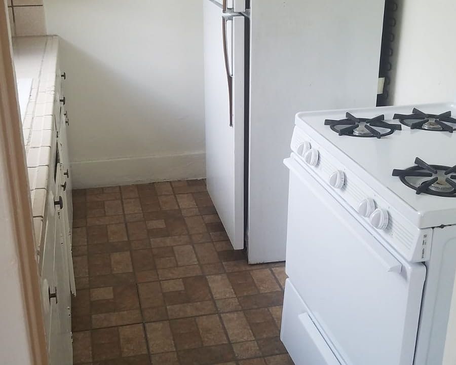 2nd image of 516 S Rampart Blvd APT 4