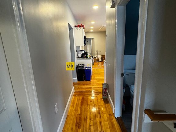 4th image of 76 Frederick Ave