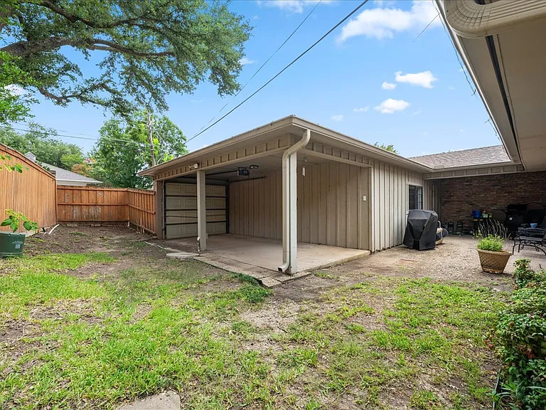 7610 Meadow Oaks Dr #7610 — Photo 28