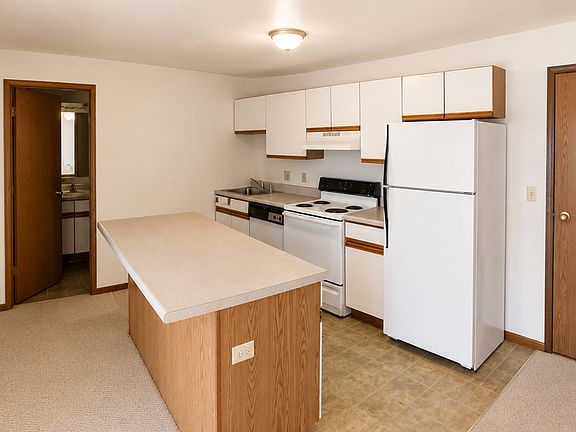 5th image of 207 3rd Ave APT 3