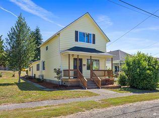 1219 Larch St, Raymond, WA 98577