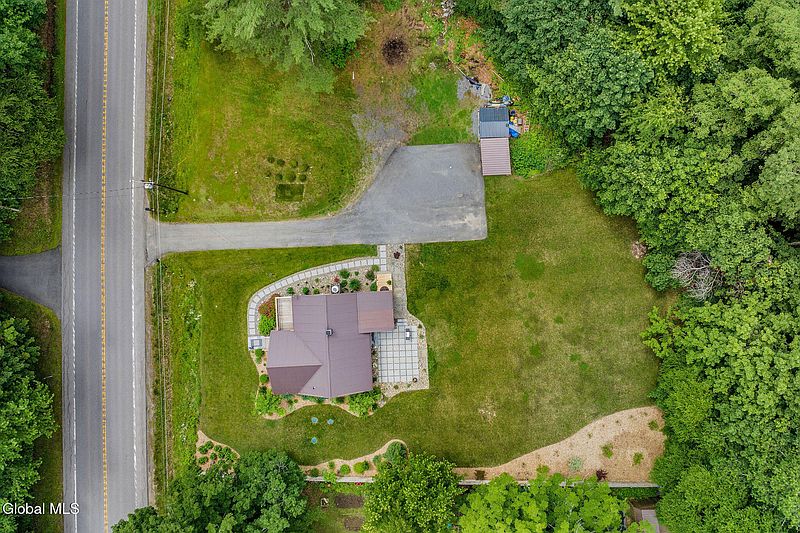 3rd image of 5867 Sacandaga Road