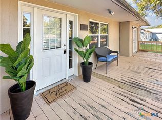 210 E 5th St, Flatonia, TX 78941
