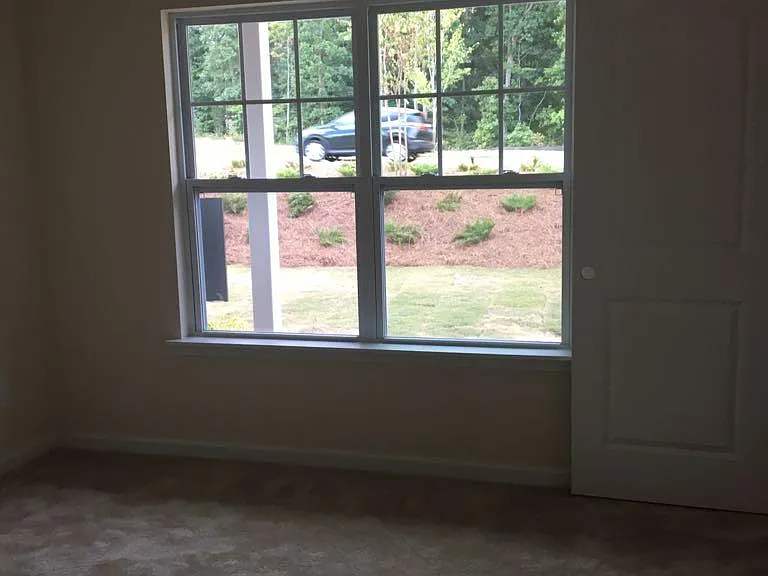 10411 Benfield Rd — Photo 14