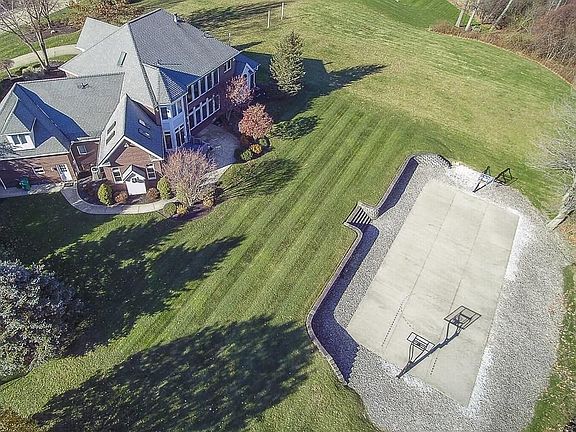 2nd image of 5731 Canyon View Dr