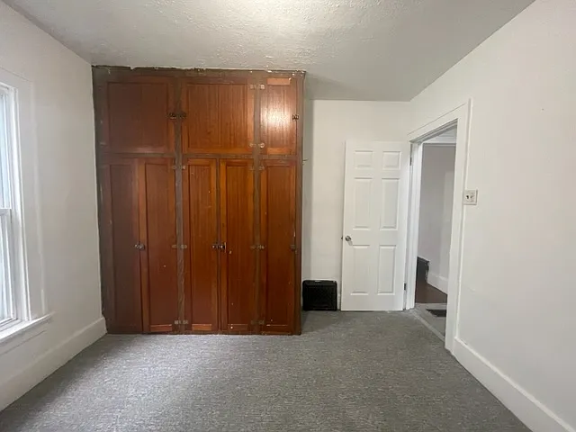 1141 N College St — Photo 17