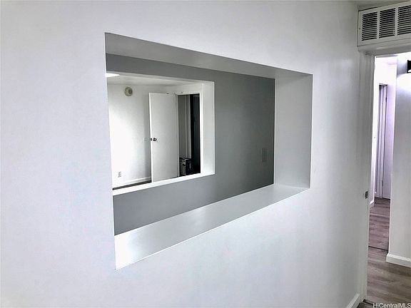 4th image of 1750 Kalakaua Ave Suite 202