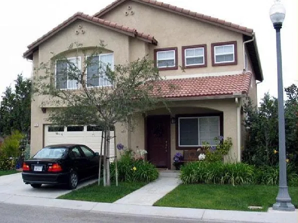 2235 Reina Cir, Oxnard, CA 93030