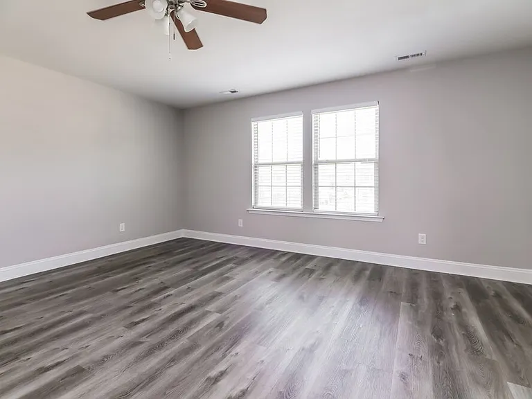 504 Willow Breeze Ct — Photo 11