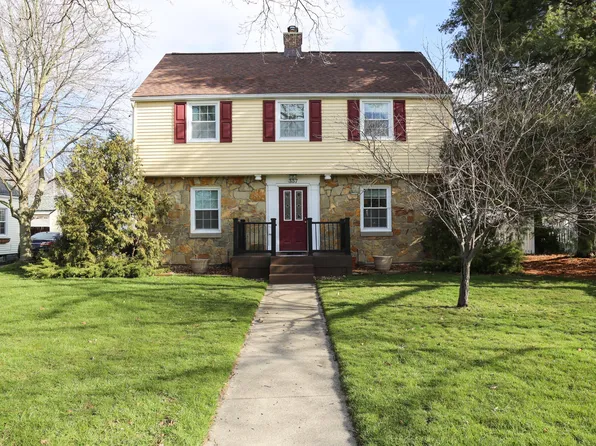 337 Parchmount Ave, Parchment, MI 49004