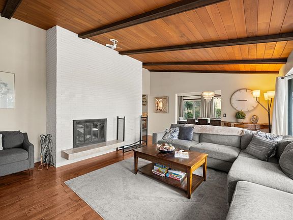 5th image of 4904 E 50th Ave