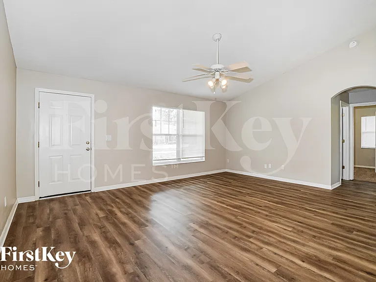 709 La Costa St — Photo 4